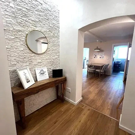 La Casa Del Papa Bari